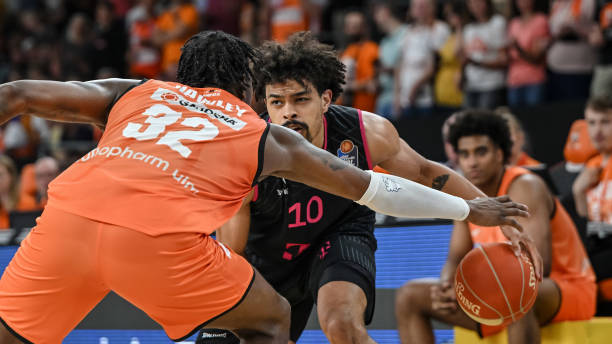 中国队以三 中国队以三