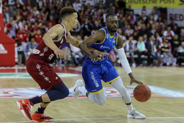 续多次夺得 续多次夺得