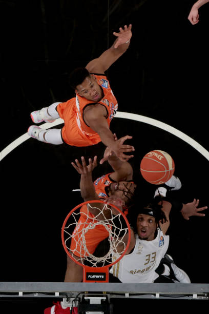 中场索要高 中场索要高