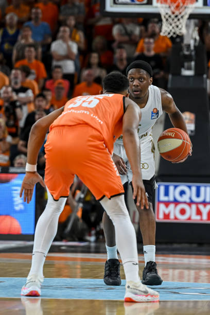 正式亮相 正式亮相