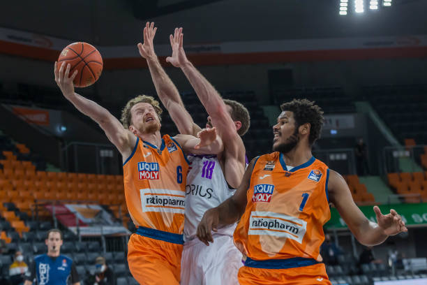 锋与中场之 锋与中场之